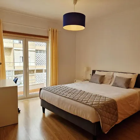 Apartment Near Parque Nacoes Lisbon