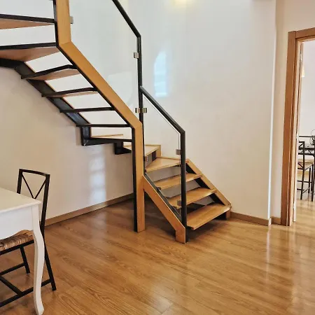 Near Parque Nacoes 公寓 *