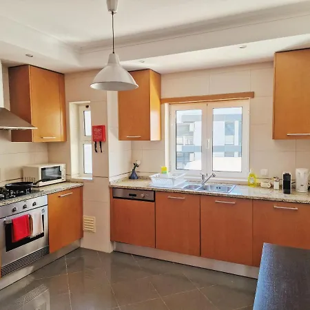 Near Parque Nacoes 公寓