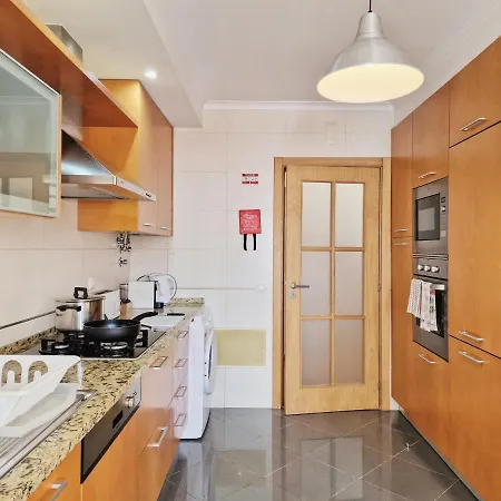 דירה Near Parque Nacoes ליסבון