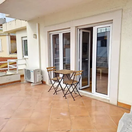 Near Parque Nacoes 公寓